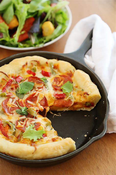 Easy Skillet Deep Dish Pizza The Comfort Of Cooking