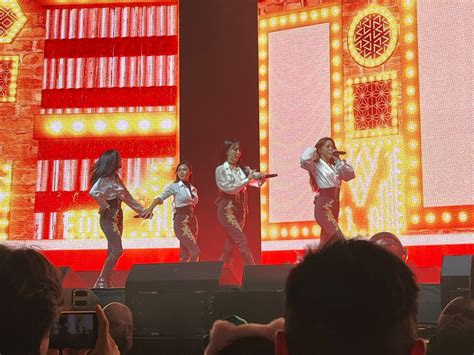 Mamamoo 마마무 230520 My Con Tour Usa South Korean Girls Korean Girl Groups Photo Bubbles Usa