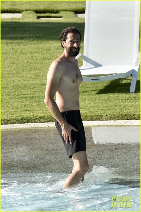 Adrien Brody Girlfriend Lara Lieto Have Fun Poolside Photo 3438815