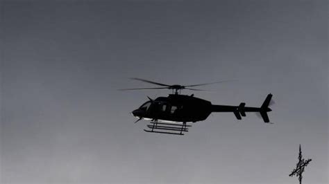 un helicóptero del ejército venezolano cae a tierra con siete tripulantes