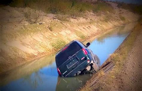 Cae familia a canal en la presa tarahumara La Opción de Chihuahua