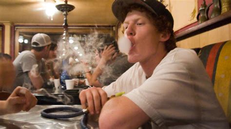 toronto to ban hookah smoking in restaurants and bars in 2016 huffpost canada life