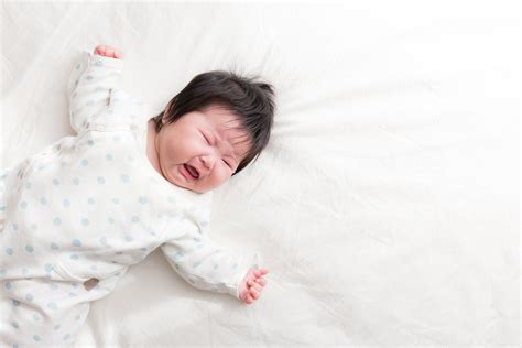 Maka ketika ibu memakan makanan yang dapat memicu reaksi peradangan atau alergi. Cara Tepat Mengatasi Ruam Popok Pada Bayi | Merries ...
