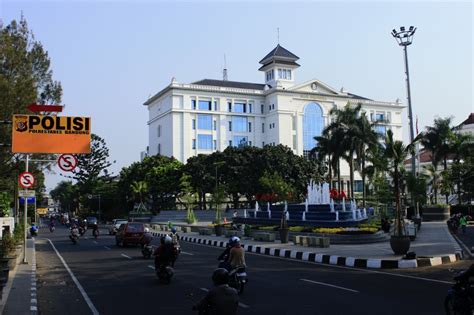 Check spelling or type a new query. Serunya Nongkrong di Taman Vanda Bandung | Destinasi Bandung