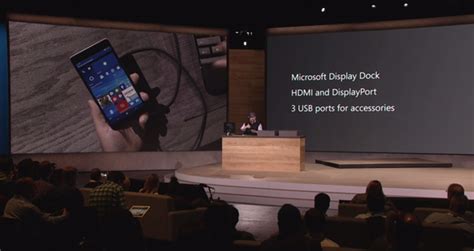 مايكروسوفت تكشف عن القطعة Display Dock لتحويل هاتفك إلى حاسب صغير
