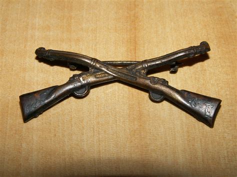Pair Wwi Us Military Infantry Officer Pins Crossed Rifles And Hdr