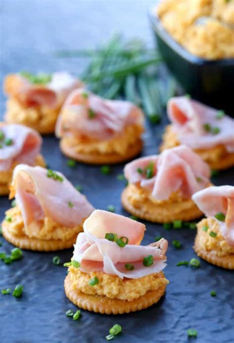 Ham And Pub Cheese Crackers An Easy Appetizer Recipe