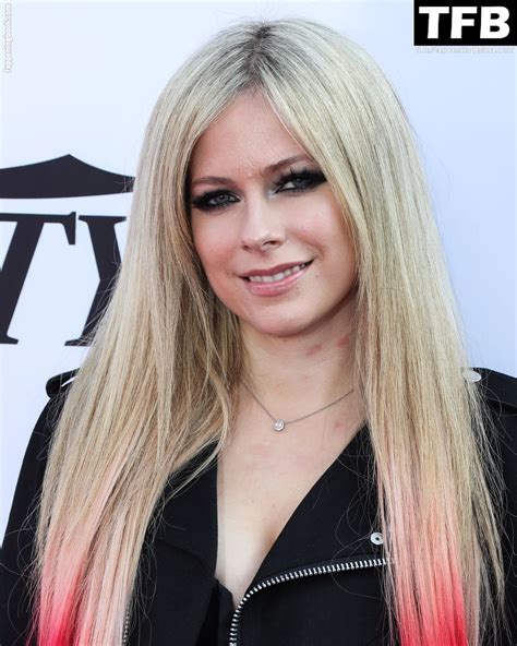 Avril Lavigne Nude The Fappening Photo Fappeningbook
