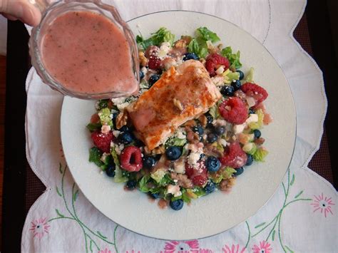 05, 2018 while no backyard barbecue is complete without burgers and dogs on the grill, these delicious potluck salads will be the real stars of the show this summer. Kim's County Line: Main Dish Summer Berry Salad