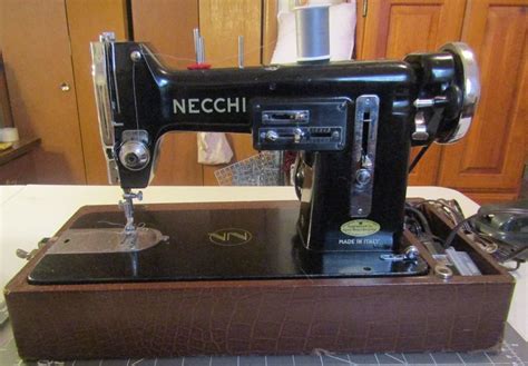 Antique Necchi Sewing Machine Model Bu Made In Italy With Case Runs