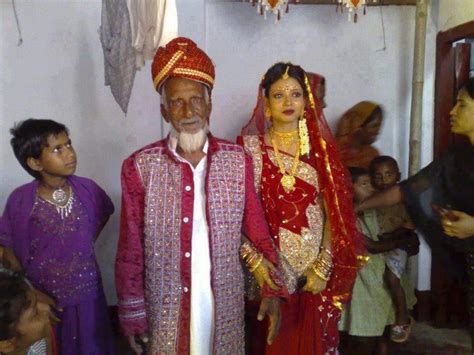 Pin By Deepak Verma On It Happens Only In India Marriage Photos Indian Marriage Funny Photos