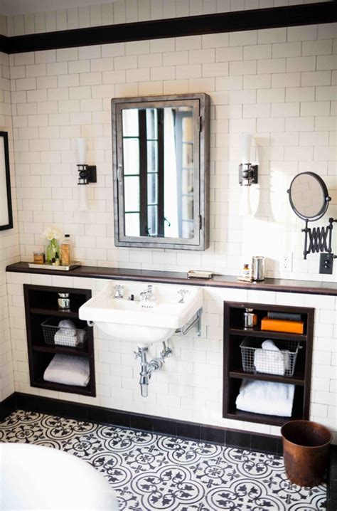 Why black & white tile should stay married 4ever. Amazing Black And White Bathroom Design With A Retro Vibe ...