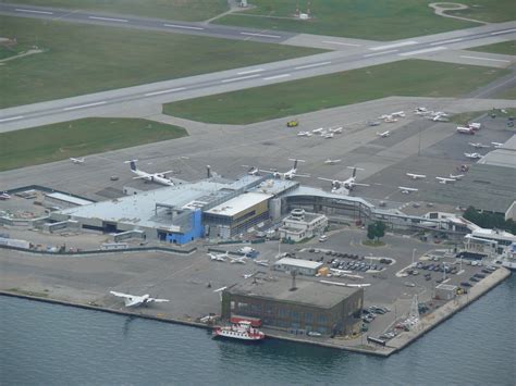 Filetoronto City Centre Airport 2 Wikimedia Commons