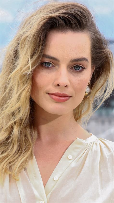 Download Margot Robbie, beautiful, actress, 2019 wallpaper, 1080x1920