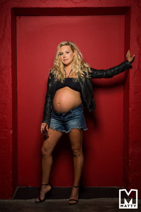 Kristine Set The Maternity Shoot Bar Matty Photo Motion Tacoma WA