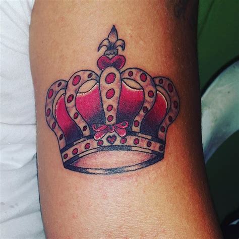 55 Best King And Queen Crown Tattoo Designs And Meanings 2019