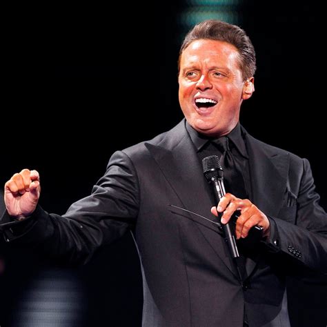 Luis Miguel Wiki 2021 Net Worth Height Weight Relationship And Full