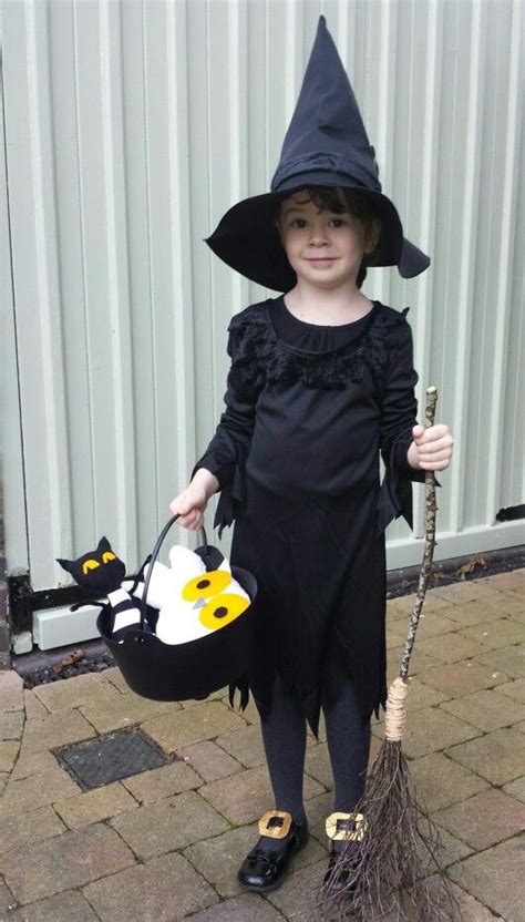 We do want to remind you that batman comes in many flavors other than the more recent iterations. 20 Easy Costume Ideas for Book Week - Stay at Home Mum