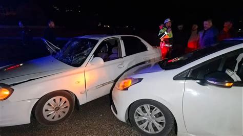 Kırıkkale de iş makinesi ile iki otomobil kazaya karıştı 4 yaralı