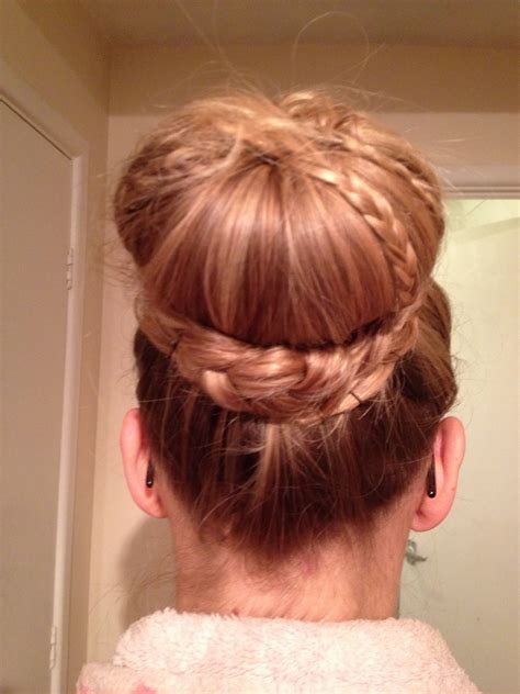 27 Hairstyle With Bun Donut Hairstyle Catalog