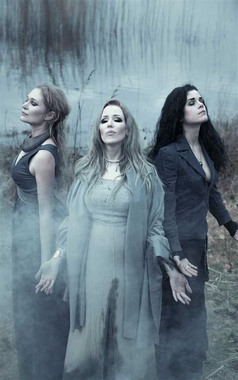 Copyright control 2019 l all rights reserved. Debut de Tvinna, banda con músicos de Eluveitie y Faun ...