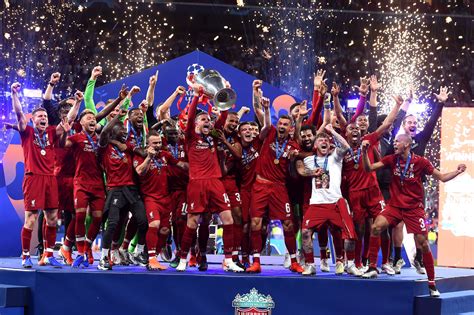 Perburuan juara mandeg akibat liga di eropa dilanda virus corona. Sudah Juara Liga Champions, Liverpool Masih Underdog ...