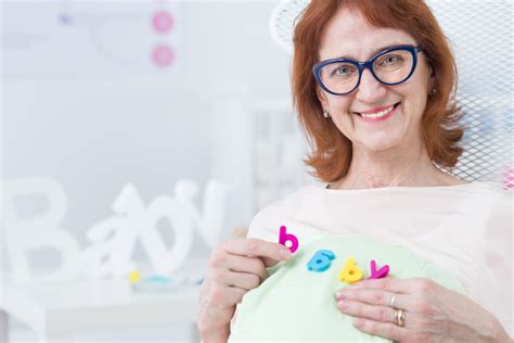 menopausia y embarazo dos etapas de la vida para disfrutar de pleno