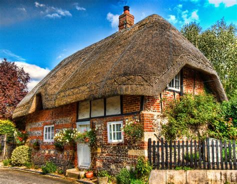 A Thatched Cottage In Nether Wallop Hampshire Thatched Cottage