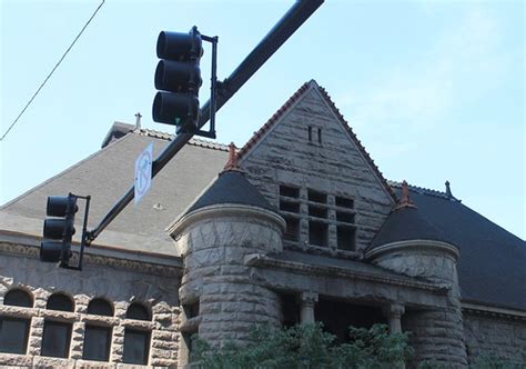 Former Chicago Historical Society Building With Traffic L Flickr