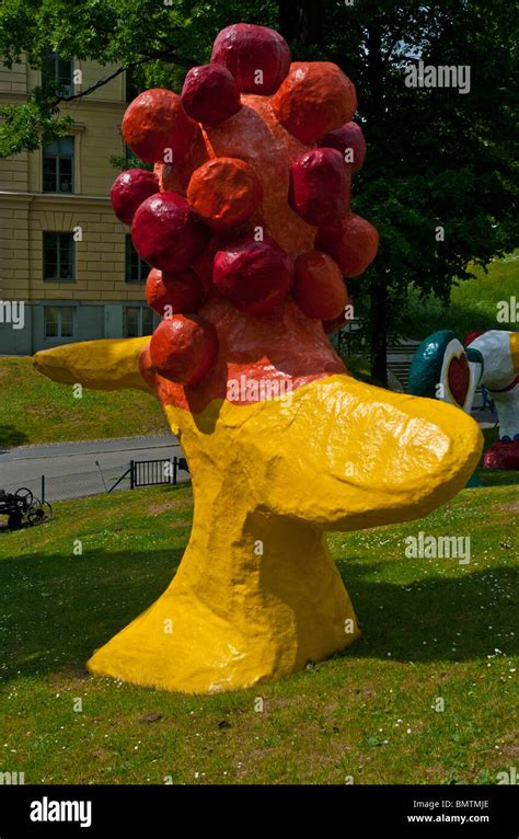 Moderna Museet Installationen Von Niki De Saint Phalle Und Jean