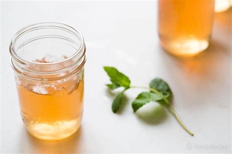 Tart Apples Provide Pectin In This Homemade Mint Jelly Recipe Mint Jelly Mint Jelly Recipe