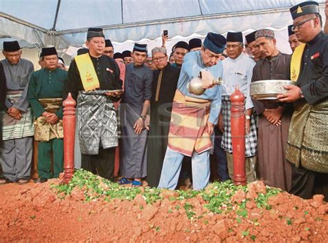 Lokasi pengebumian belum diputuskan lagi, katanya. Sultan Selangor zahirkan kesedihan pemergian Hassan Azhari ...