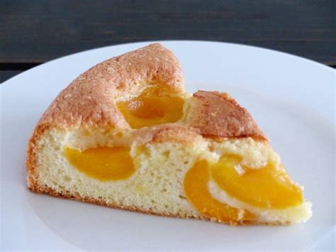 Australian gourmet traveller recipe for basic sponge cake. P1020724 | Sponge cake, Food, Apricot