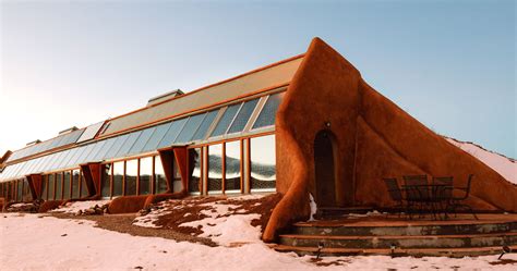 Live Off The Grid In A Taos Earthship Airbnb Magazine Medium