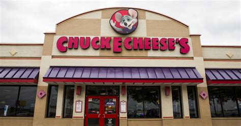 Chuck E Cheeses Expands Toned Down Program For Families With Autistic