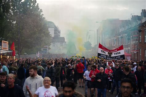 Manchester United Fans March In Anti Glazer Protest Before Liverpool