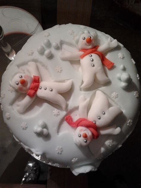 So Cute Snowmen Making Snow Angels Christmas Snowmen
