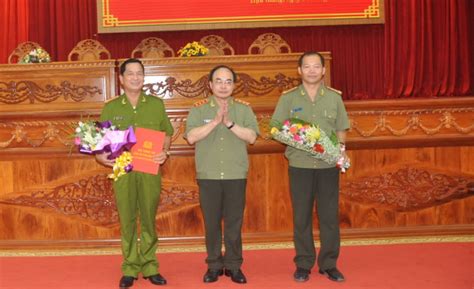 Xem thêm chi tiết tại Bổ nhiệm giám đốc Công an tỉnh Hậu Giang và Bạc Liêu ...