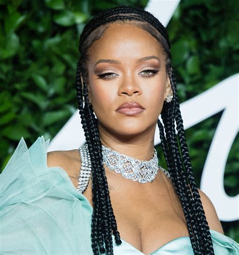 Evolução capilar 21 cortes de cabelo de Rihanna Beleza na Web
