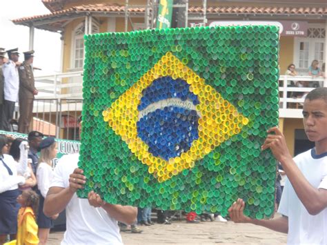 Pibid Geografia Ufvjm Confecção De Bandeira E Mapa Do Brasil Com