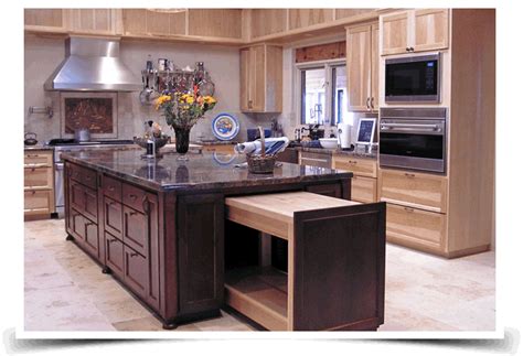 Kitchen Cabinetry by Arizona Heritage Cabinetry