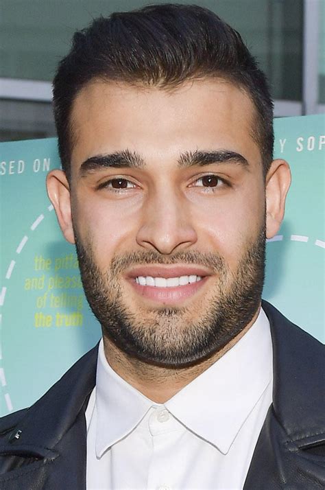 Sam was born in 1994, is of persian heritage and moved to the us with his family from iran. Sam Asghari Pictures and Photos | Fandango