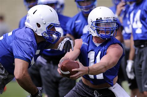 The 2020 air force falcons football team represented the united states air force academy in the 2020 ncaa division i fbs football season. Falcon football launches again > United States Air Force ...