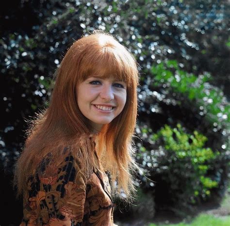 40 Beautiful Photos Of Jane Asher In The 1960s Vintage News Daily