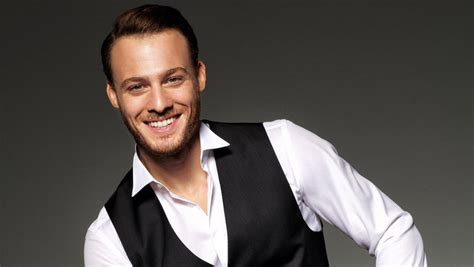 Born on 4th june, 1987 in istanbul, turkey, he is famous for kerem in günesi beklerken in a career that spans 2006−present. Kerem Bürsin yapımcı oldu, Kerem Bürsin'in yeni işi | Magazin Haberleri