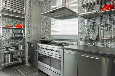 Contemporary and traditional stainless steel kitchen cabinets for residential and commercial use, lifetime durability at excellent prices on the market. 15 Contemporary Kitchen Designs with Stainless Steel ...