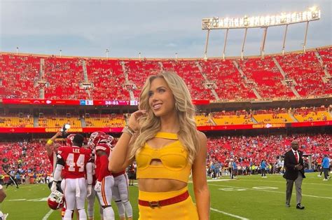 Heiress To 37 Billion Kc Chiefs Steals The Spotlight From Brittany