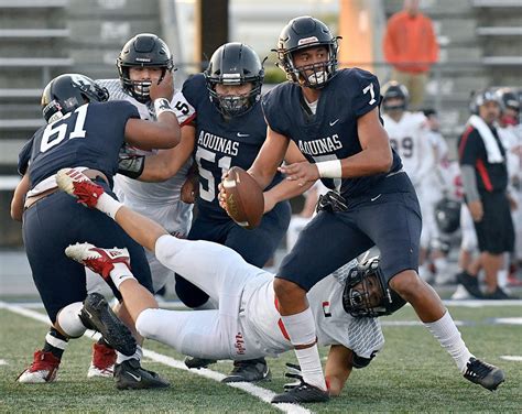Aquinas Football Comes Up Short In State Final Dominated By Tough Defense Press Enterprise