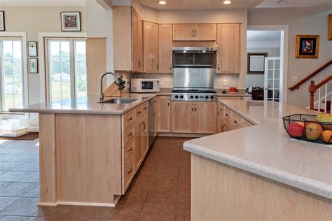 From contemporary and modern to refined and traditional. Frederick, MD | National Refacing Systems