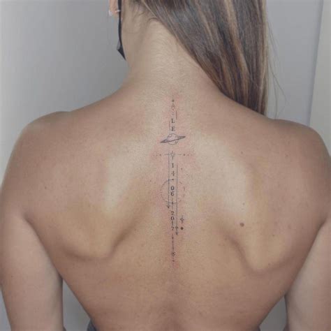 Tatuajes En La Espalda Para Mujeres Y Hombres 20 Ideas De Trazo Fino